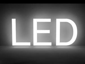 従来の蛍光灯とLED蛍光灯の明るさを比べる時に、気をつけたいポイント